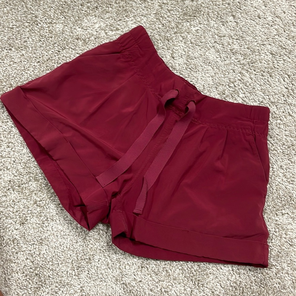 Lululemon spring break away Short II